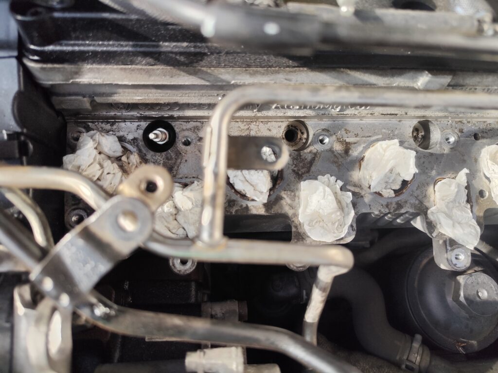 vw 1.6 dízel beletört menetfúró kiszedve, menet megjavítva, új izzítógyertya behelyezve